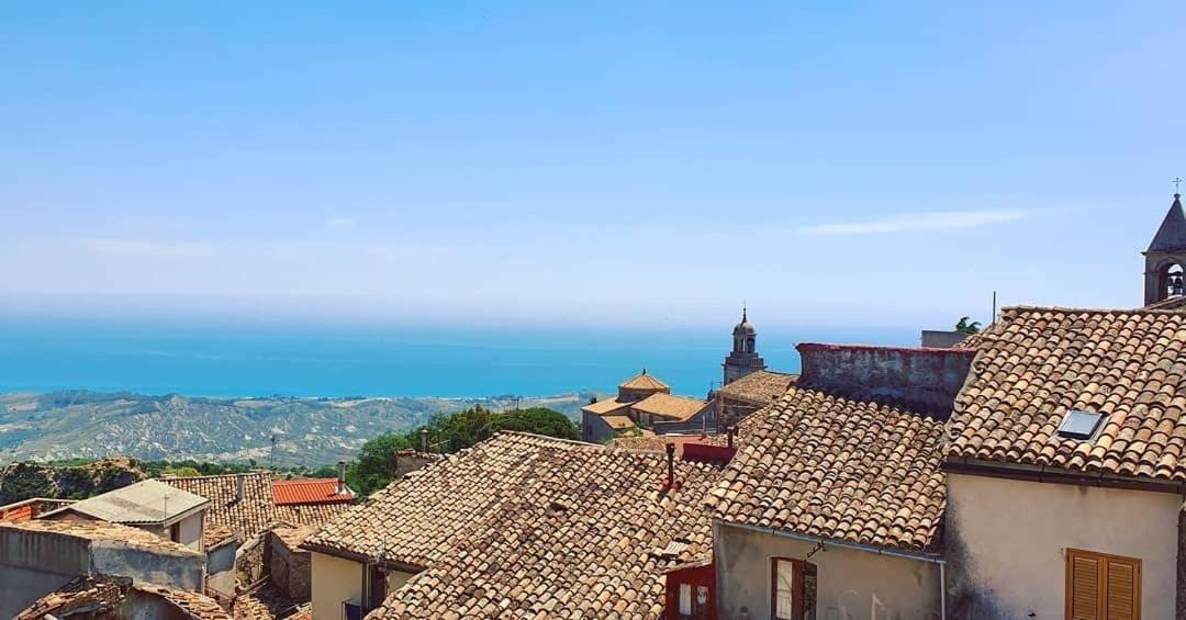 Perla Del Borgo Appartamenti ซานตาการเตรินา เดลโล โยนิโอ ภายนอก รูปภาพ
